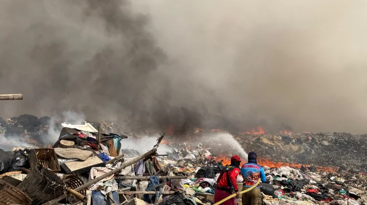 Wildfire Burns 15.5 Hectares at Supit Urang Landfill in Malang