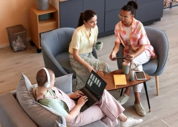 Gen Z vs. Millennials: 7 Key Differences in the Workplace