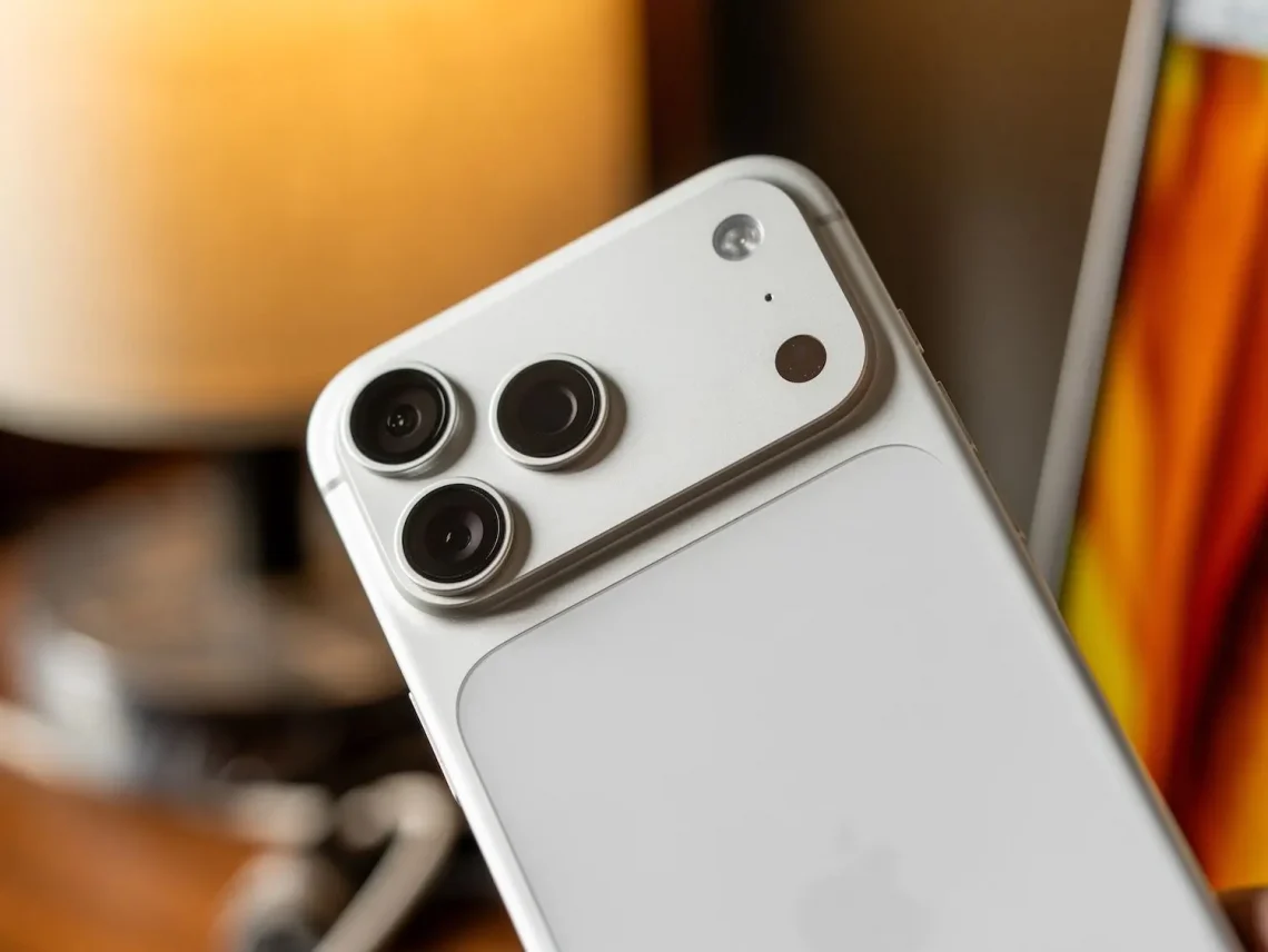 Getting an iPhone 18 Pro? Here Are 3 Ways to Transfer Your Data