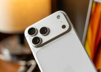 Getting an iPhone 18 Pro? Here Are 3 Ways to Transfer Your Data