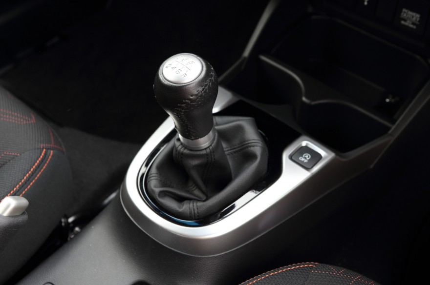 2015-Honda-Fit-RS