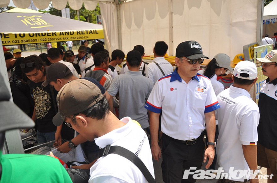 RATUSAN BMW HADIRI INDONESIAN BIMMERFEST 2013 DI PRAMBANAN,YOGYAKARTA 12
