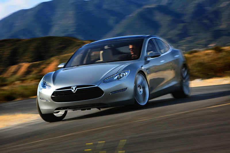 800px-Model_S_driving