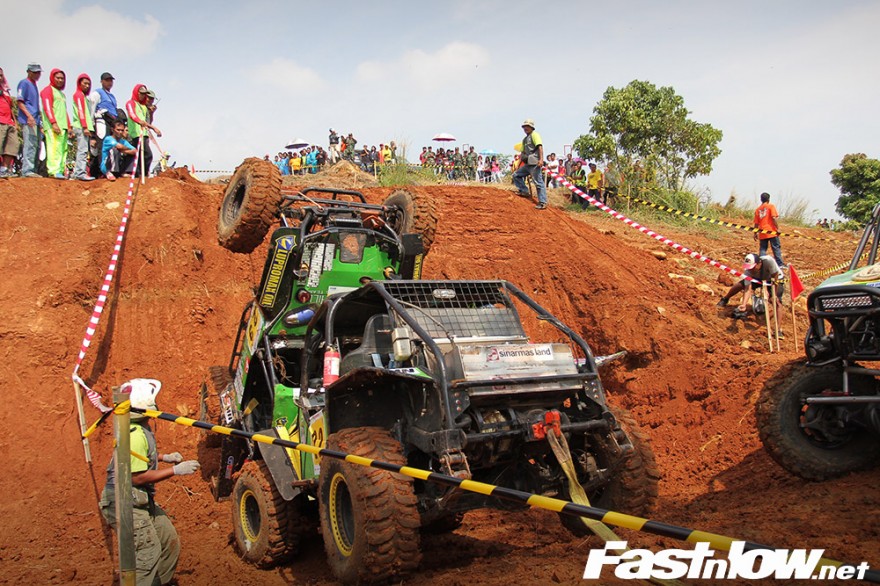 SMN, Fastnlow, Gt radial, lupromax, lupromax oil, extreme offroad, ofroad, slalom, indonesia utv, jhonlin, event, kejuaraan, savero komodo, champiro sx2, slalom, Luminox, indonesia, prestone 2