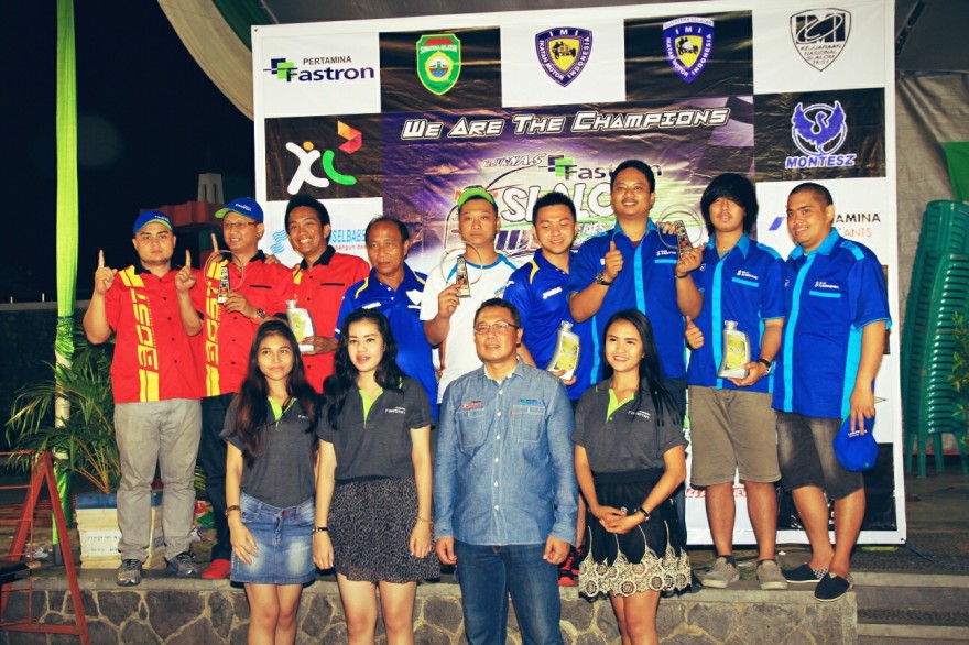 With Alenk, Eddy, Jumri, Iez, Valentino, Ferza Agustia, Uyaa, Gerry, Niko, Asrul, Hendra and Aries