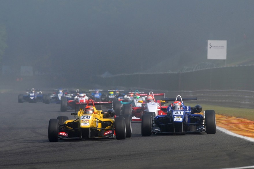 F3 British - Action (1)