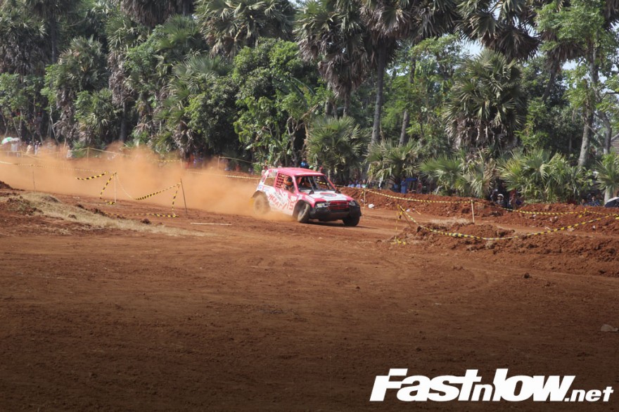 Indonesia extreme Offroad Racing Tuban SMN GT radial Lupromax Jhonlin UTV 5 Demas