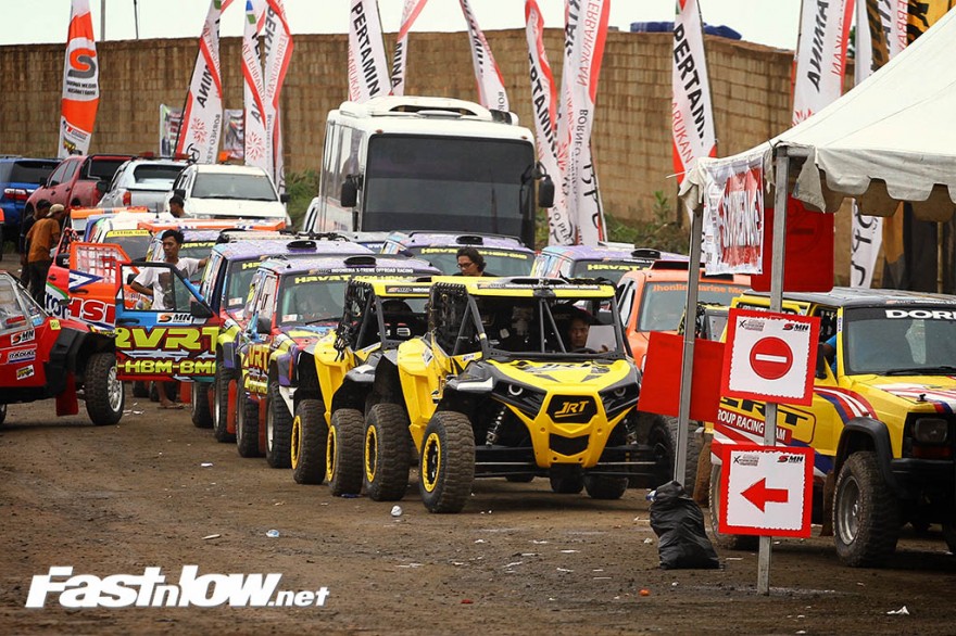 persiapan scruitineering batu licin  kalimantan speed offroad kejurnas IXOR 2015  edit race balapan 4x4