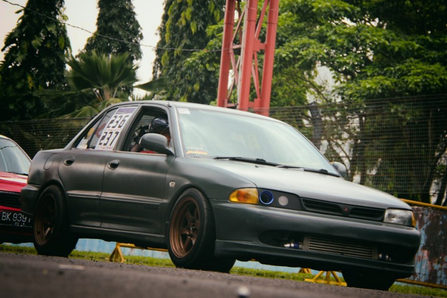 mitsubishi evo 3  dragrace sentul drag speed racing