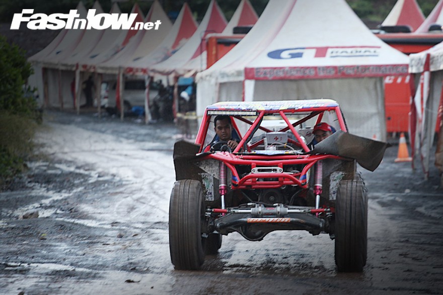 mobil Wahyu lamban hardysland sencaki offroad 4x4 batulicin kalimantan 2015 indonesia
