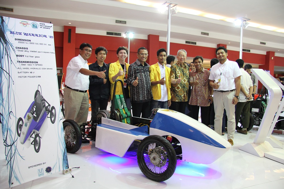 Mobil Berbasis Android dan Games Yang Bikin Gemes di IIMS 2016, Miss Motor Show Mulai Panas 1