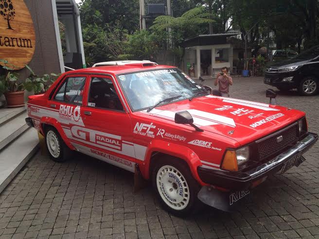 mobil GT Radial RHU Best Parking Rally Team 2016