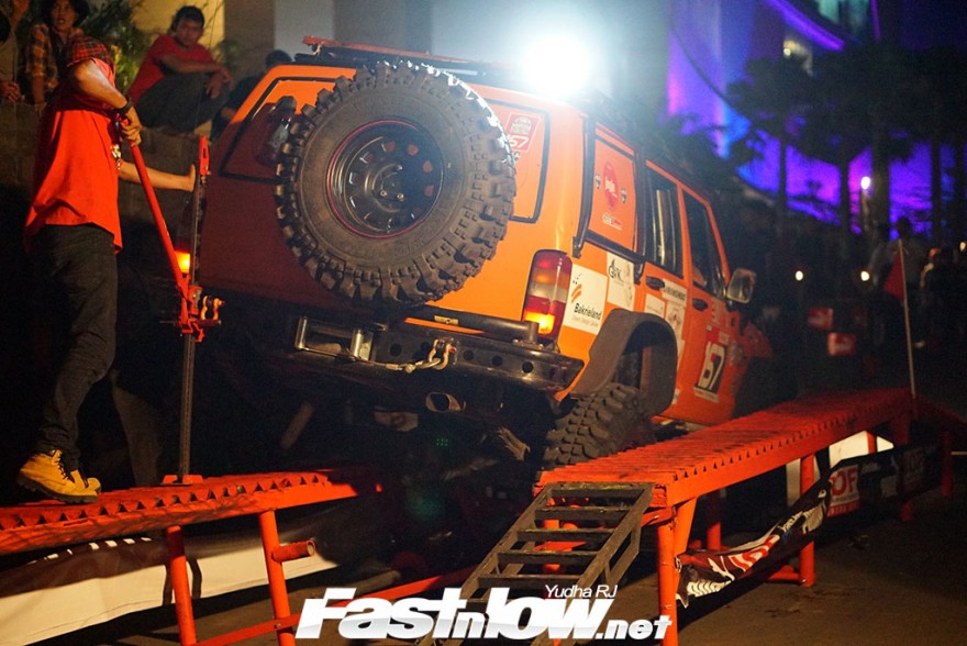 Urban Offroad puma fastnlow hartono mall GT Radial 13