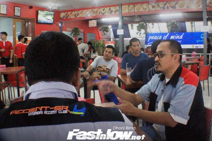 FK3O Buka puasa bersama komunitas mobil indonesia 2016 7