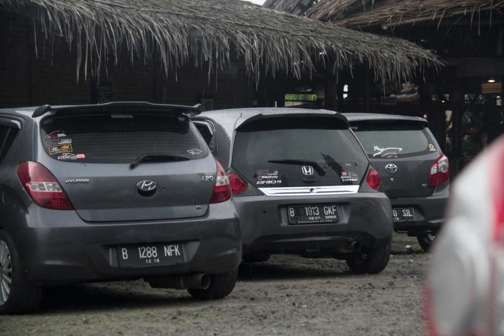 grey-car-indonesia-05