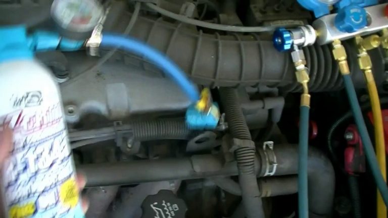 Tanda - Tanda Freon AC Pada Mobil Anda Habis - Fastnlow.net