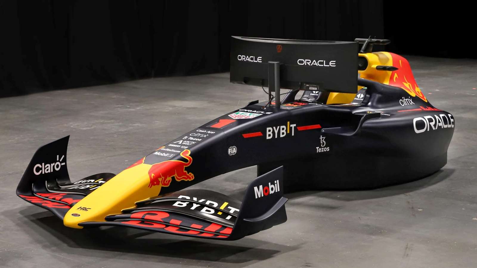 Red Bull Rilis Rig Simulator Berbentuk Kokpit Mobil F1 RB18, Harga ...