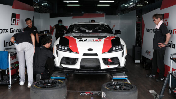 Mekanik TGRI dapat ilmu baru selama balapan GT4 Asia