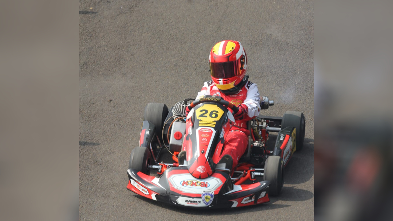 Aleric pegokart cilik naik kelas ke Mini Rok