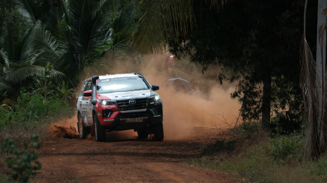 Toyota Fortuner AXCR TGRI
