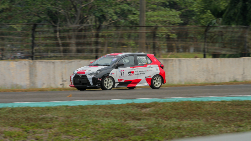 Development All New Agya sukses mengantarkan Amato Rudolph meraih pole position