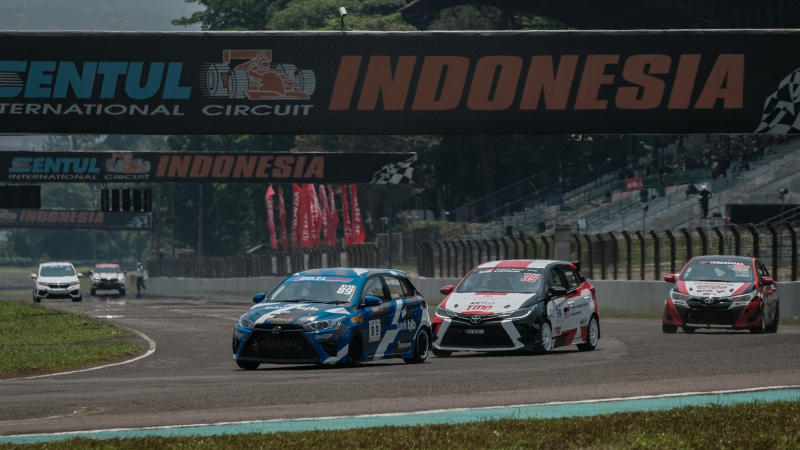 BJB Delta Garage Racing Team sukses jadi penantang serius untuk tim pabrikan