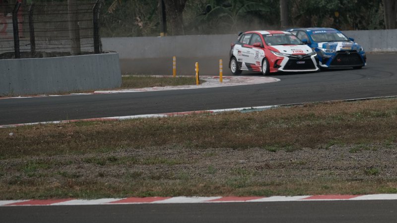 Persaingan TGRI dengan Tim Privateer berlangsung sengit