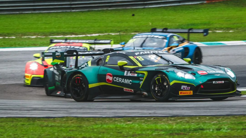 Aston Martin Vantage AMR GT3 EVO milik Setiawan Santoso