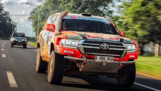 Mobil mengalami penyesuaian dan modifikasi di bagian interior
