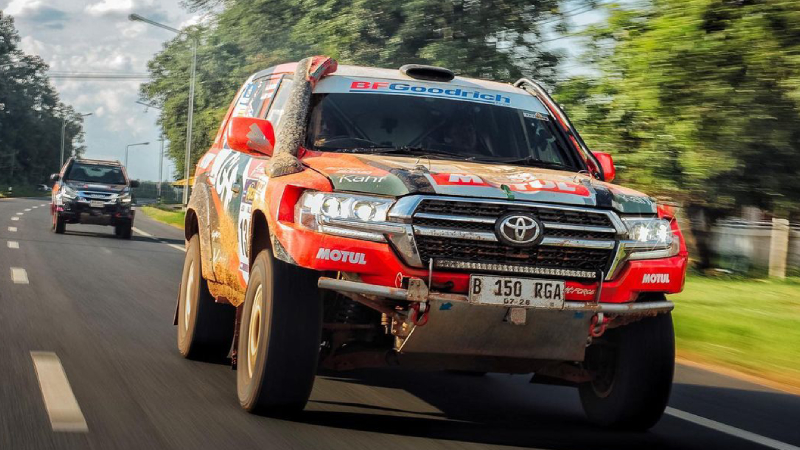 Mobil mengalami penyesuaian dan modifikasi di bagian interior