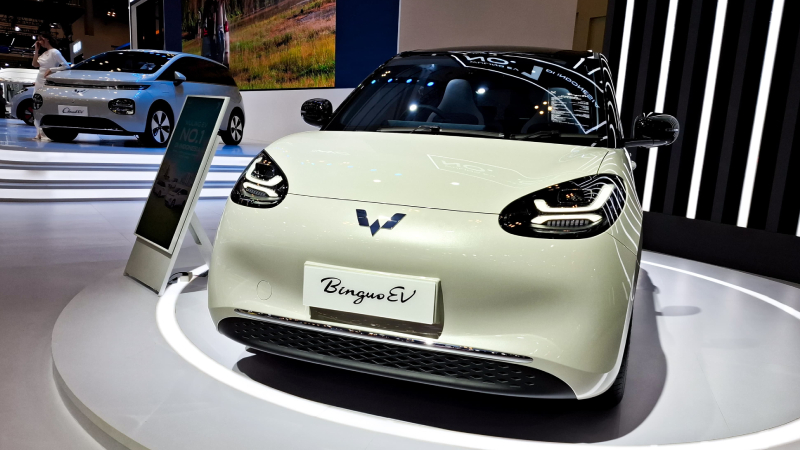 Wuling BinguoEV tebar pesona di GIIAS 2024
