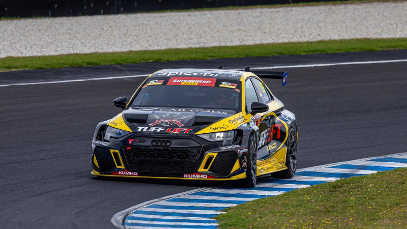 Glenn Nirwan siap arungi seri kelima Supercheap Auto TCR Australia 2024