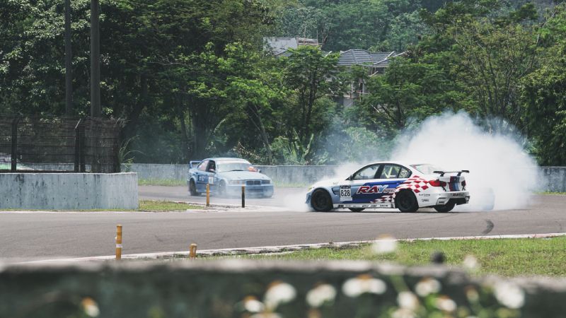 Kronologis insiden racing accident Haji Roni di ETCC Indonesia