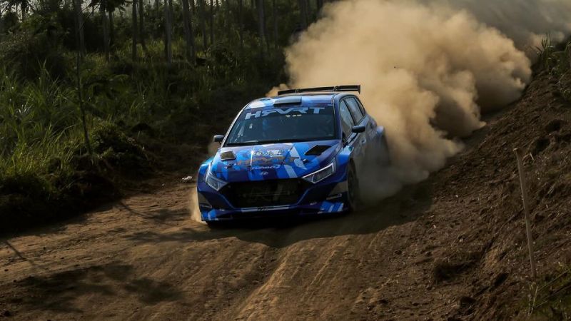 Hyundai i20 N Rally2 berkelir biru jadi andalan Haji Rihan