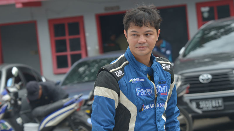 Defari - Pembalap Jakarta Ban Motorsport