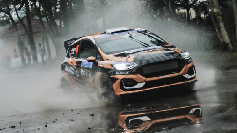 Ford Fiesta Rally3 yang dikemudikan TB Adhi