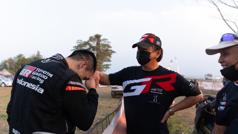 Ryan Nirwan dan Adi Indiarto raih podium tertinggi di Kejurnas Sprint Rally Semarang 2025