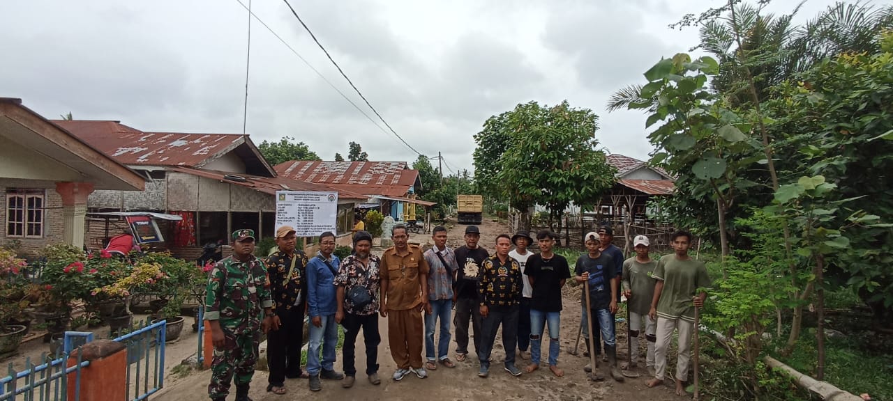 Pembangunan jalan lapen dinilai membantu kelancaran aktivitas warga. ist