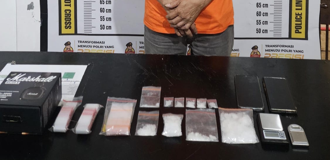Asiong, Bandar Narkoba Simalungun Ditangkap dengan 100 gram Sabu Asiong, Bandar Narkoba Simalungun Ditangkap dengan 100 gram Sabu