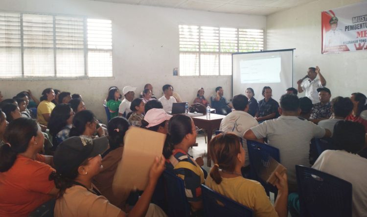 Pembentukan Koperasi Merah Putih di  Kantor Kelurahan Tong Marimbun. (Foto: Reynaldi Manik)