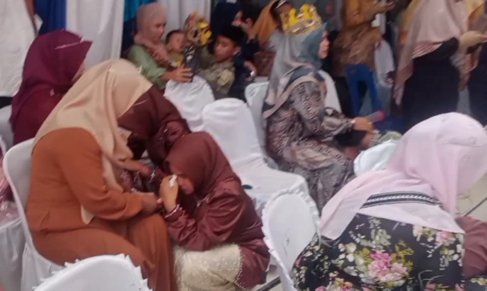Ungkap Rasa Syukur, Ratusan Lulusan MTsN Siantar Berlutut di Acara Pelepasan dan Pensi