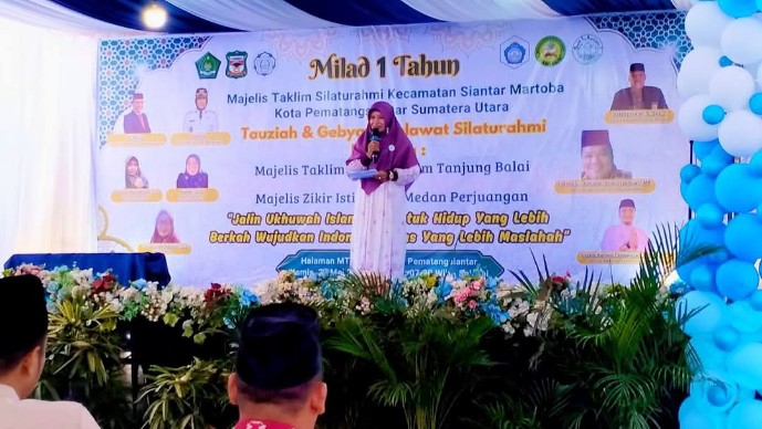 Nur Karimah saat berada di acara Milad I Majelis Taklim Silaturahmi