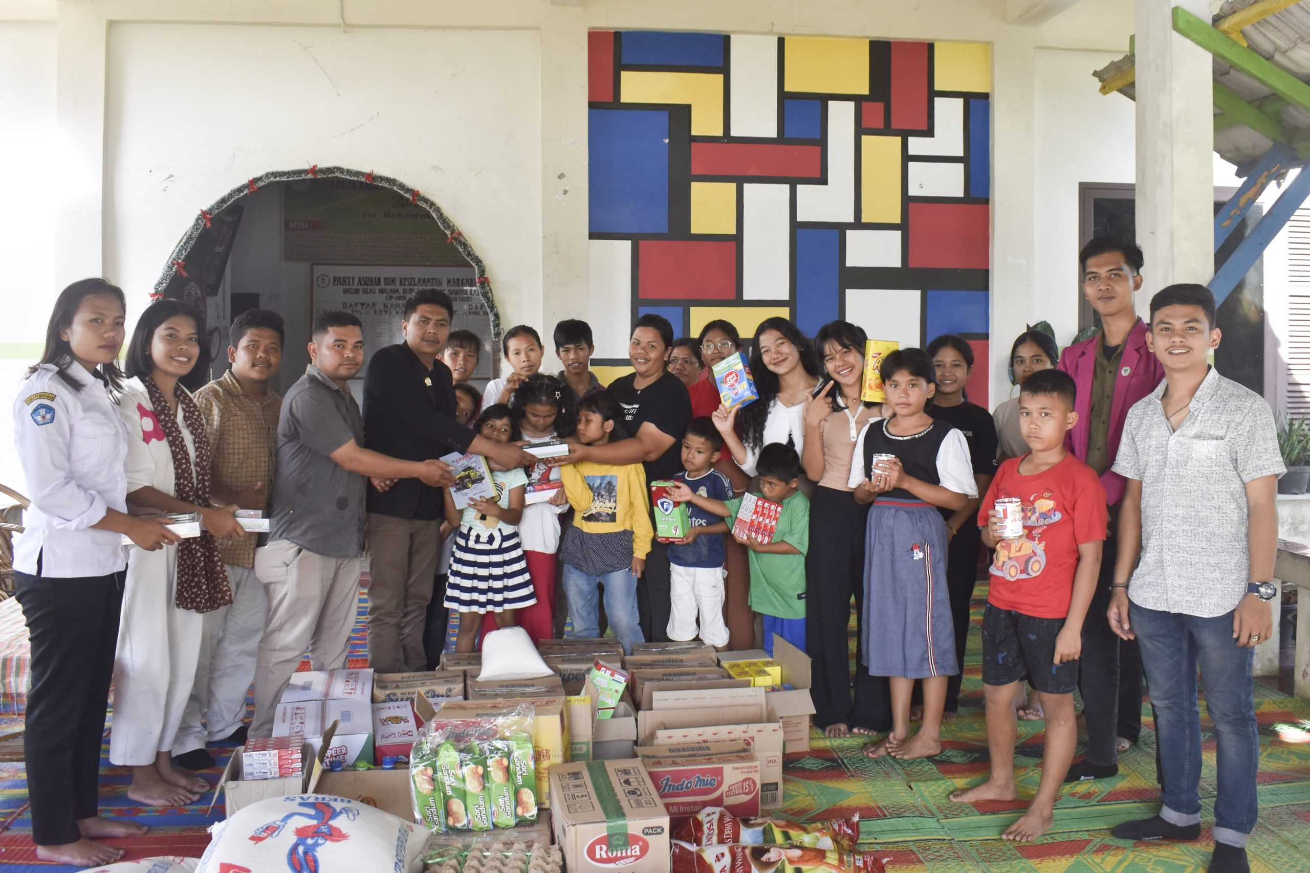 Namaposo GKPS Distrik VII Salurkan Tali Kasih ke Panti Asuhan BKM GKPS, Wujudkan Kasih Kristus di Momen Pentakosta