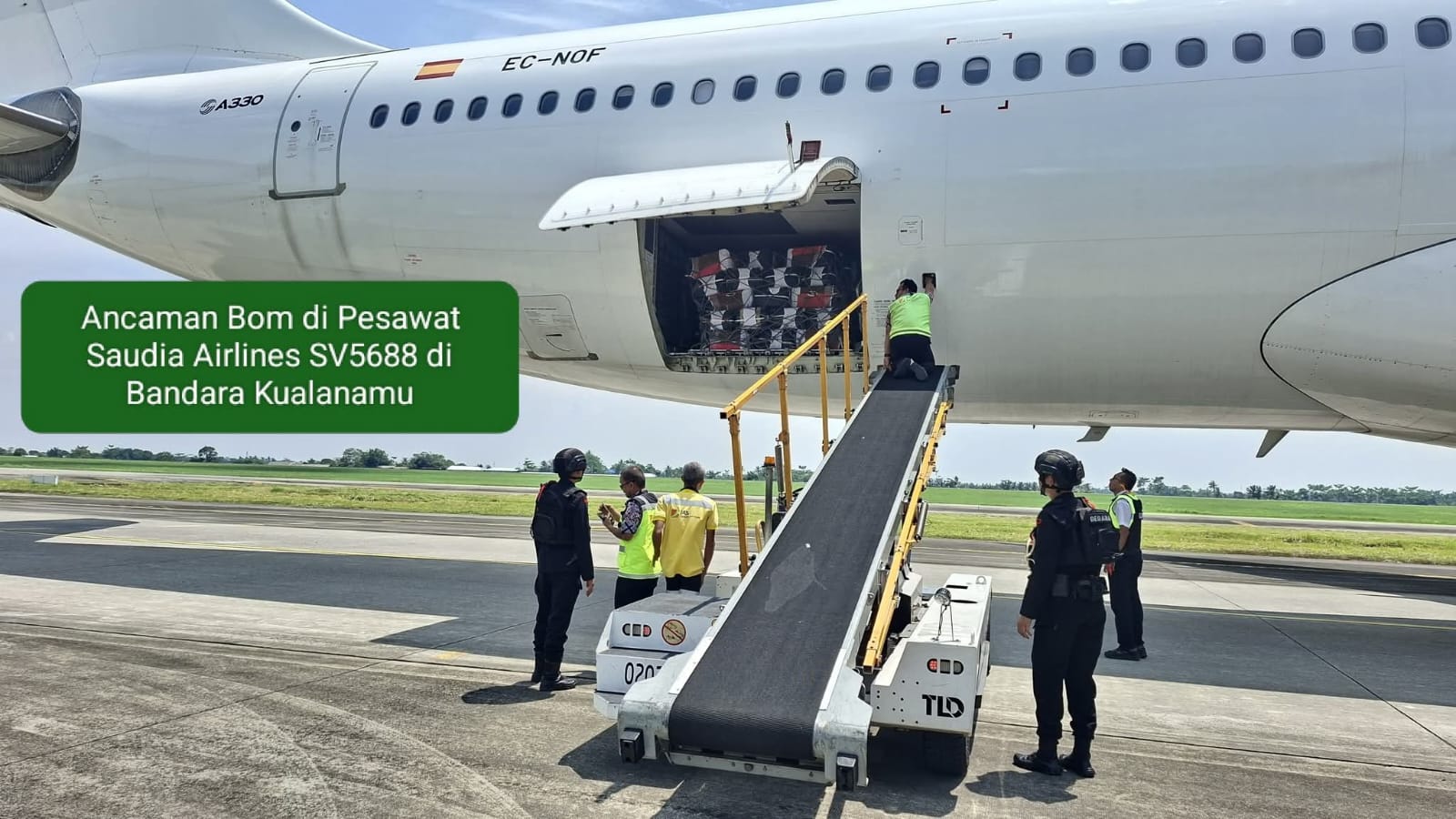 Aksi Cepat Gegana Amankan Teror Bom di Bandara Kualanamu