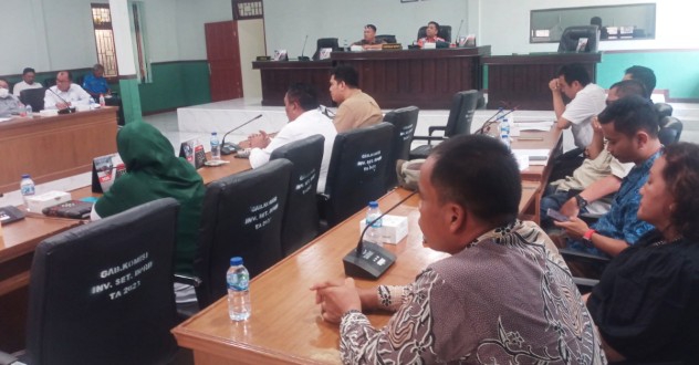 Suasana RDP Komisi 2 DPRD Pematangsiantar terkait perseteruan antar pemilik rumah kos