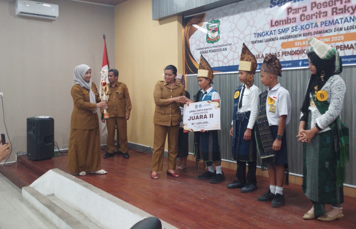 Disdik Pematangsiantar menggelar lomba cerita rakyat tingkat SMP. (Foto: Michael Siahaan)
