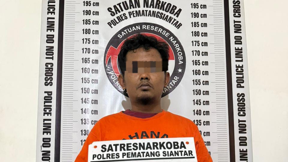 Tersangka diamankan petugas kepolisian. ist