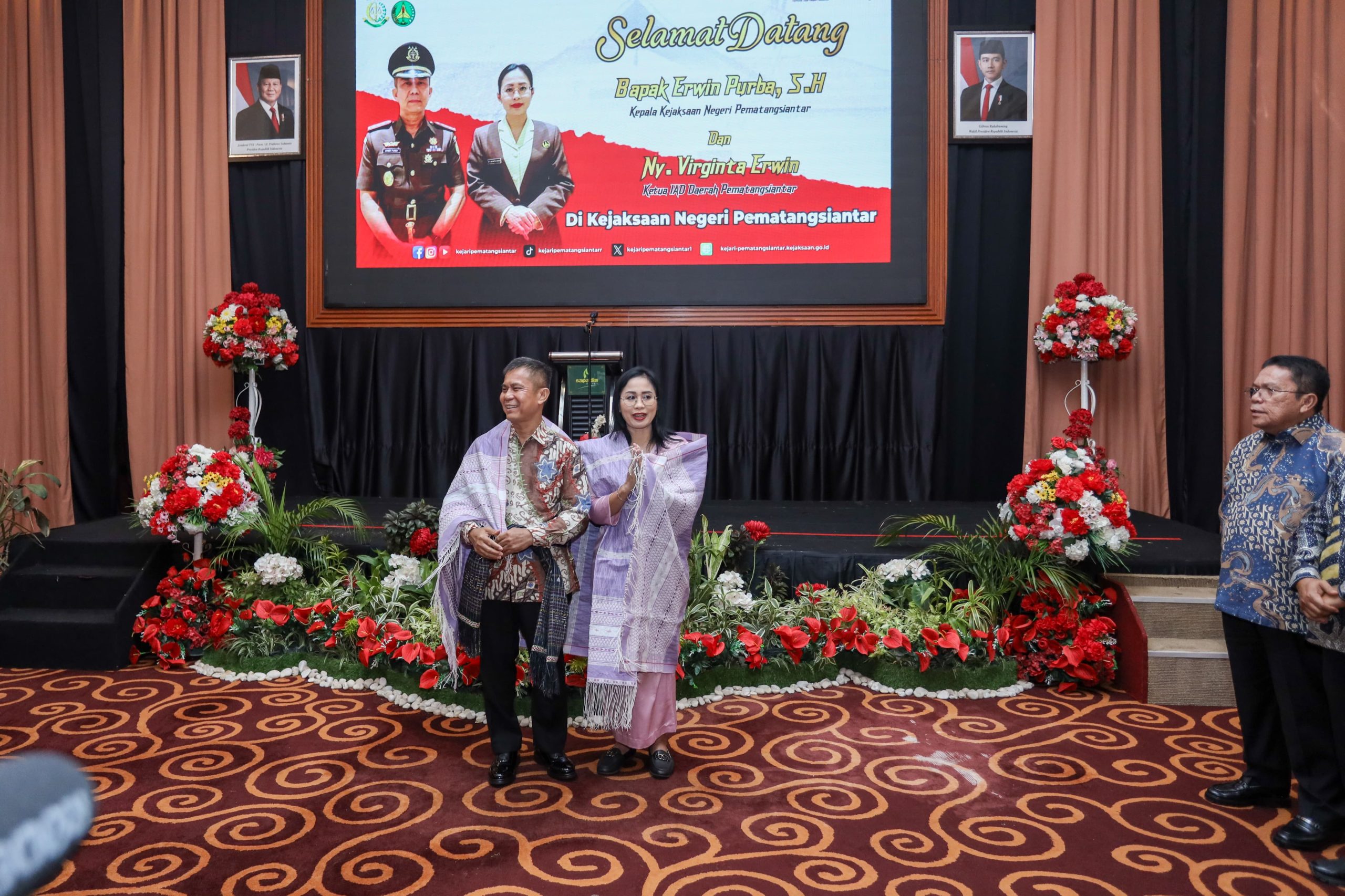 Kajari Siantar Erwin Purba dan Istri di acara penyambutan dan silaturahmi digelar di Sapadia Hotel. ist