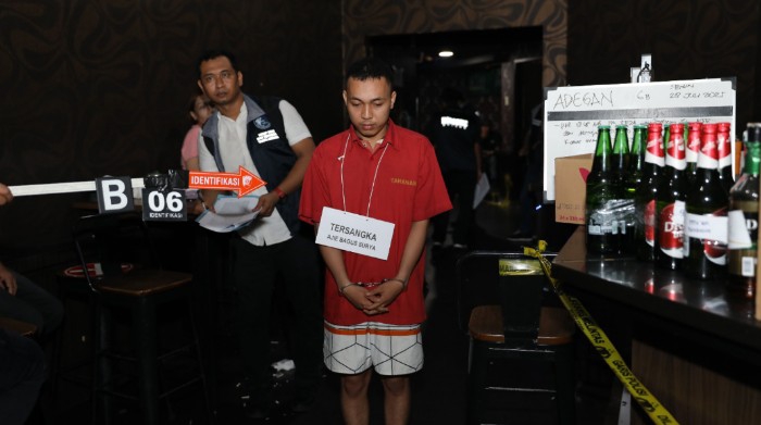 Salah satu adegan prarekonstruksi yang digelar Ditresnarkoba Poldasu