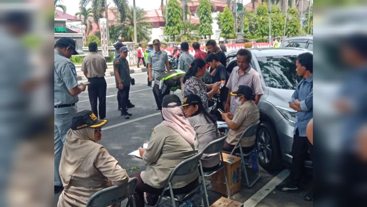 Razia digelar fokus pada kendaraan penunggak pajak. (Foto:sinata/Pra)